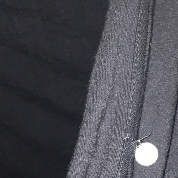 Cable and Gage Black Pearl Sleeve Blouse - Picture 4 of 4